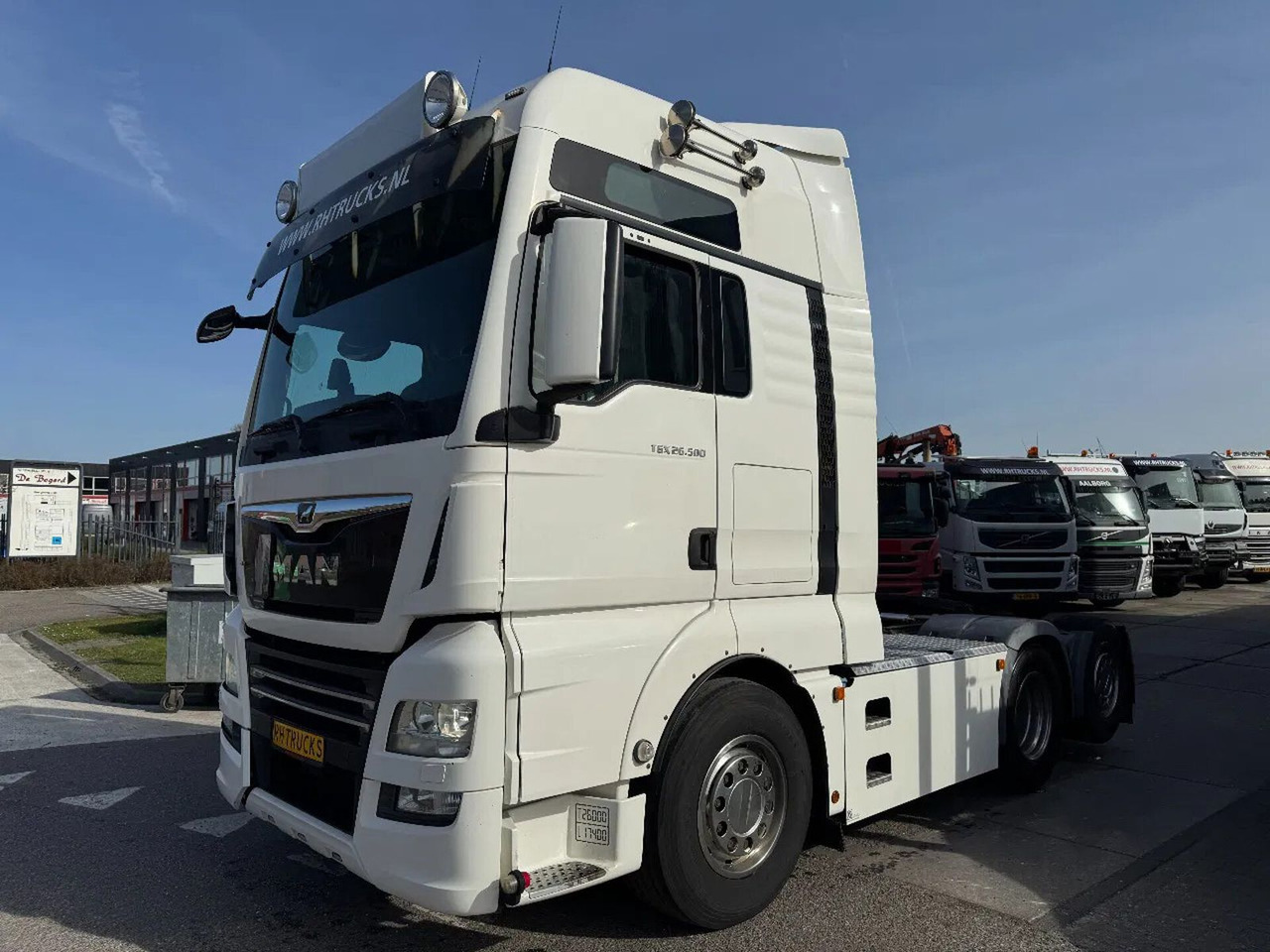 MAN TGX 26.500 6X2 - EURO 6 + LIFTING AXLE - Tractor unit: picture 3 MAN TGX 26.500 6X2 - EURO 6 + LIFTING AXLE - Tractor unit: picture 3