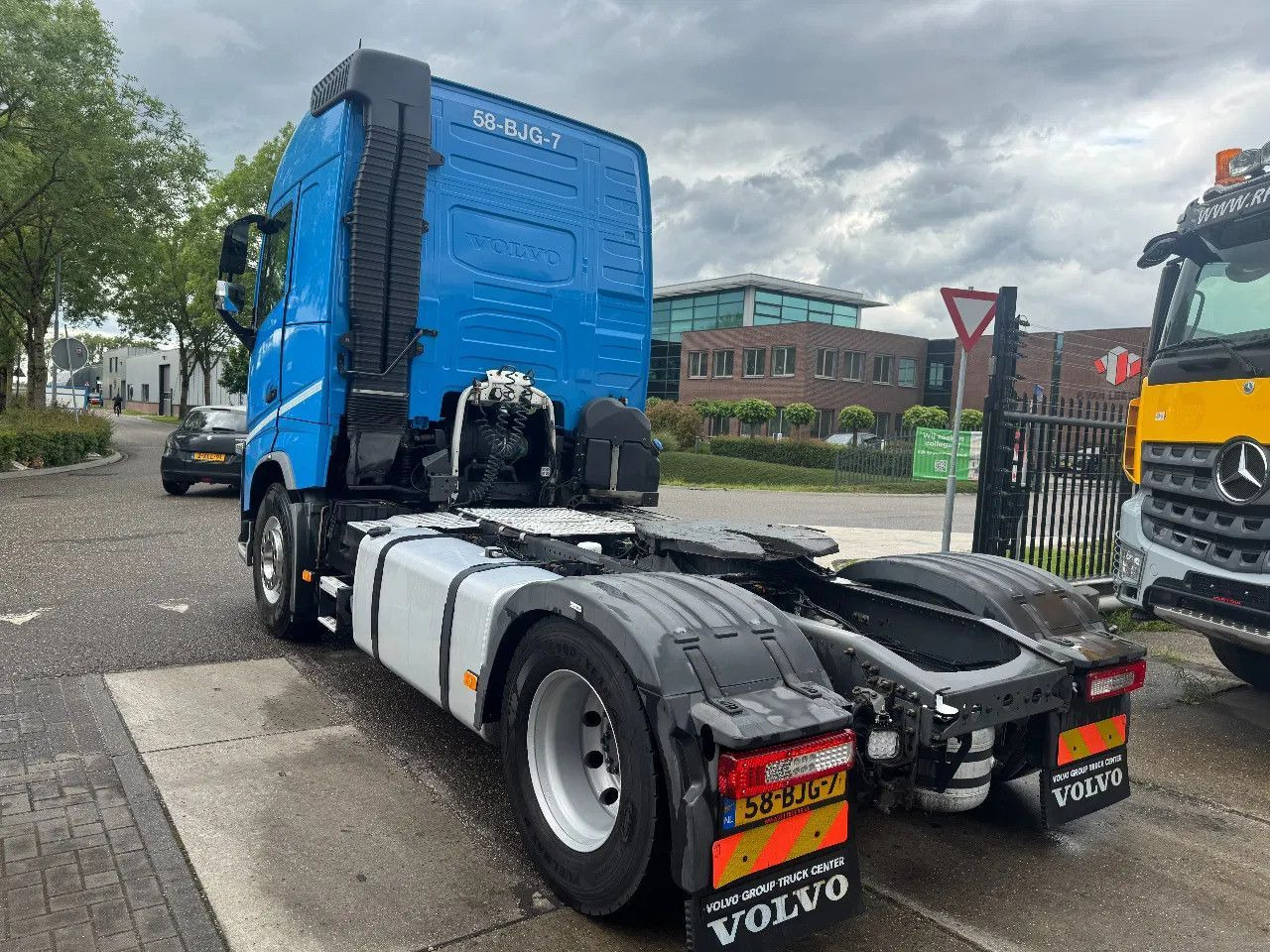 Tractor unit Volvo FH 420 4X2 ADR EURO 6 ALCOA: picture 6