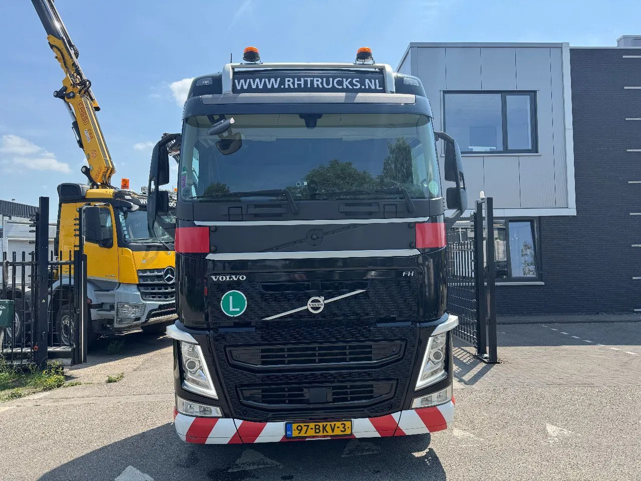 Volvo FH 460 4X2 EURO 6 STANDKLIMA 2 UNITS - Tractor unit: picture 3 Volvo FH 460 4X2 EURO 6 STANDKLIMA 2 UNITS - Tractor unit: picture 3