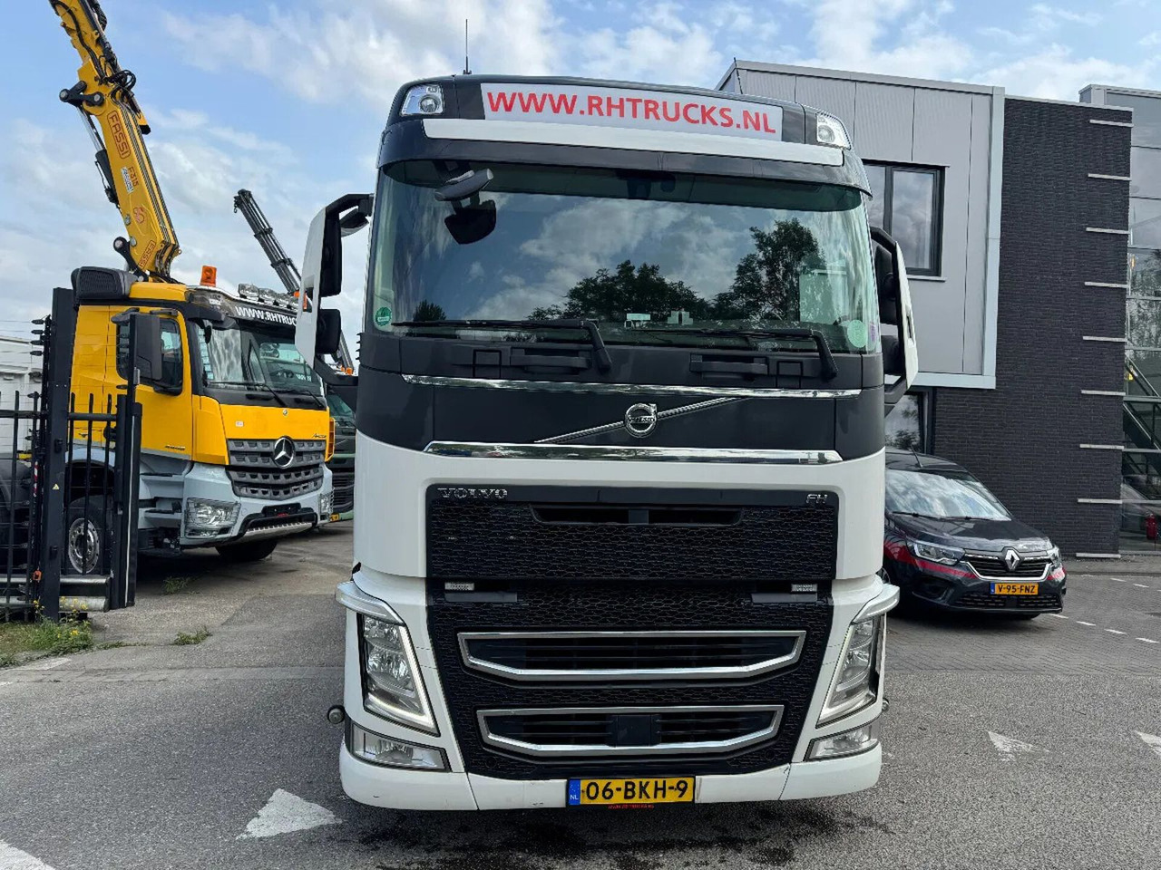 Volvo FH 460 6X2 - EURO 6 + KIPPER HYDR. + LIFTING AXL - Tractor unit: picture 2 Volvo FH 460 6X2 - EURO 6 + KIPPER HYDR. + LIFTING AXL - Tractor unit: picture 2