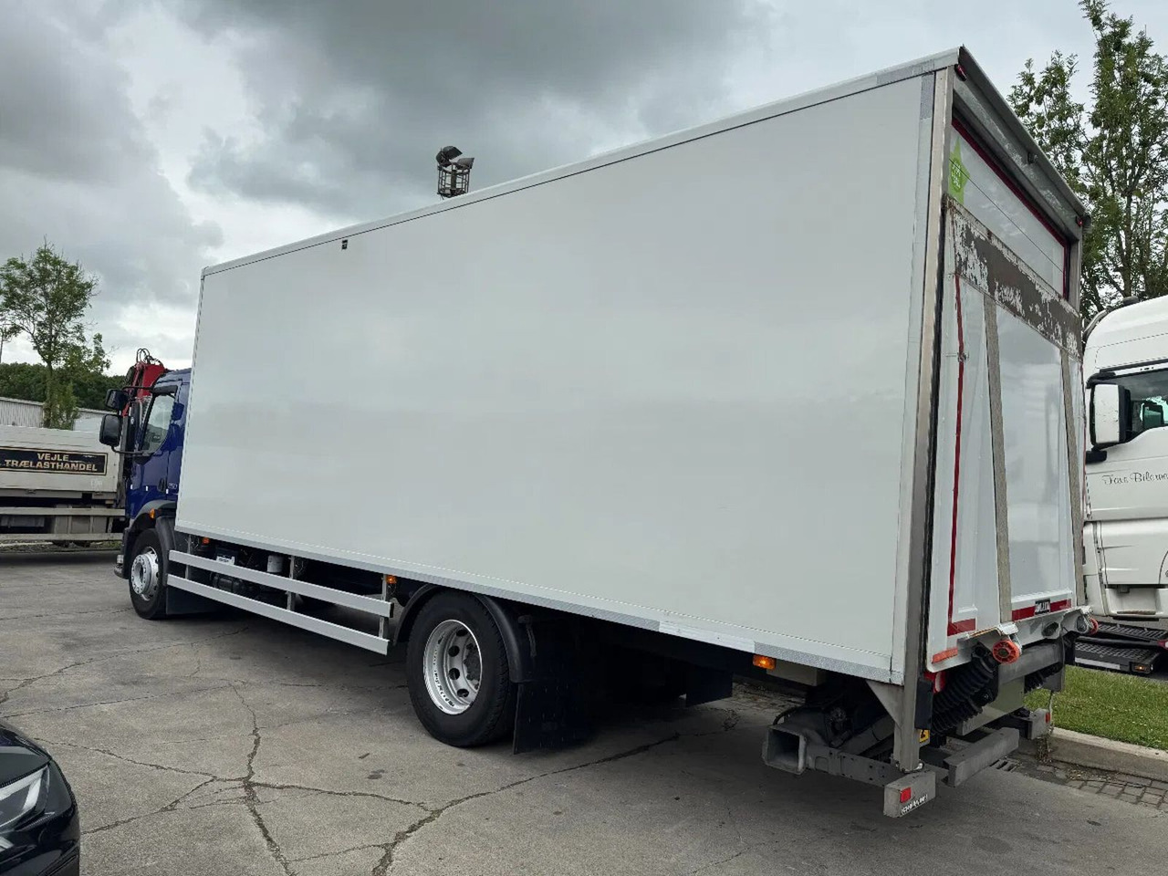Volvo FL 250 4X2 EURO 6 DHOLLANDIA LIFT + CARGOLOCK TÜ - Box truck: picture 5 Volvo FL 250 4X2 EURO 6 DHOLLANDIA LIFT + CARGOLOCK TÜ - Box truck: picture 5
