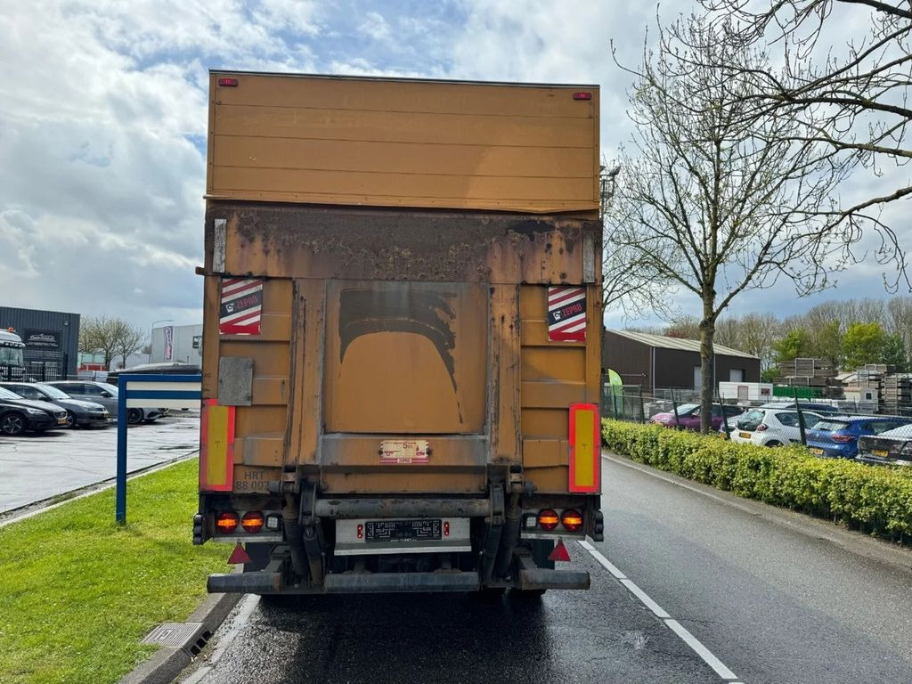Volvo FM 370 4X2 EURO 6 + HANGER + CARGOBOX + CARGOLIF - Box truck: picture 4 Volvo FM 370 4X2 EURO 6 + HANGER + CARGOBOX + CARGOLIF - Box truck: picture 4