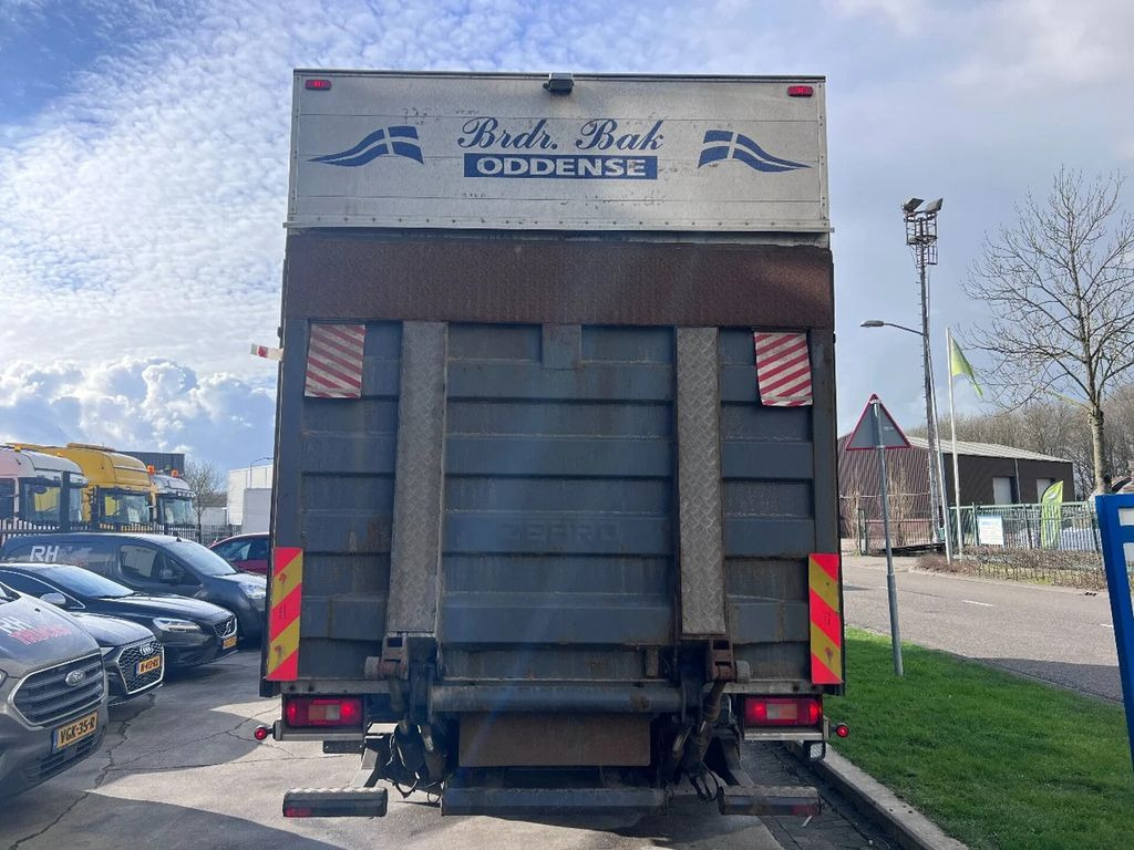 Volvo FM 370 4X2 EURO5 720x250x273 LOAD-LIFT - Curtain side truck: picture 5 Volvo FM 370 4X2 EURO5 720x250x273 LOAD-LIFT - Curtain side truck: picture 5