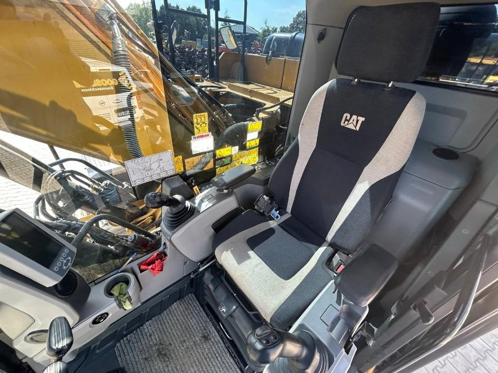 Crawler excavator CATERPILLAR 320 EL: picture 19