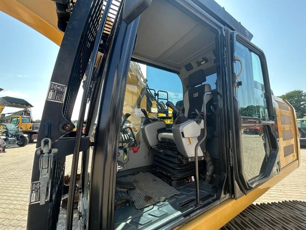 Crawler excavator CATERPILLAR 320 EL: picture 17