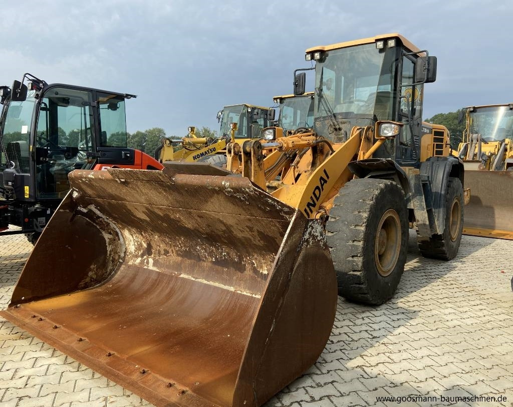 HYUNDAI HL 730-9A - Wheel loader: picture 1 HYUNDAI HL 730-9A - Wheel loader: picture 1