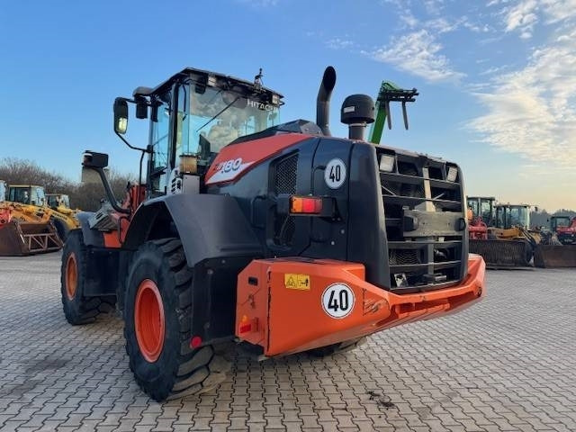 Hitachi ZW 180-6 - Wheel loader: picture 4 Hitachi ZW 180-6 - Wheel loader: picture 4