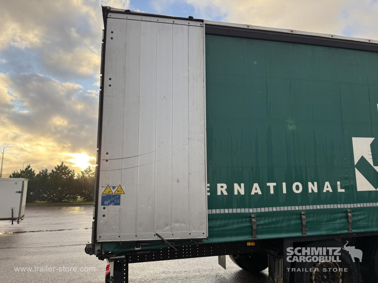 SCHMITZ Curtainsider Standard - Curtainsider semi-trailer: picture 2 SCHMITZ Curtainsider Standard - Curtainsider semi-trailer: picture 2