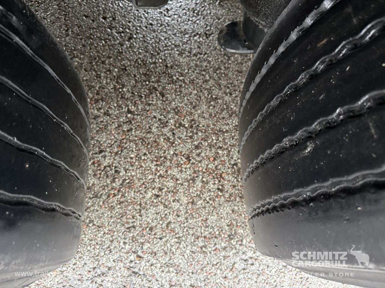 SCHMITZ Curtainsider Standard - Curtainsider semi-trailer: picture 4 SCHMITZ Curtainsider Standard - Curtainsider semi-trailer: picture 4