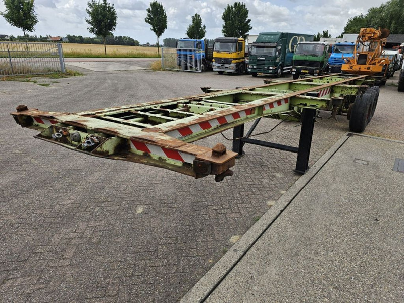 Fruehauf Steelspring - Drumbrakes - Container transporter/ Swap body semi-trailer: picture 3 Fruehauf Steelspring - Drumbrakes - Container transporter/ Swap body semi-trailer: picture 3