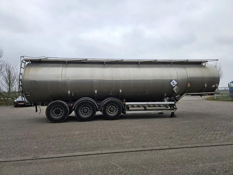 Magyar RVS Magyar RVS Tankoplegger – 3 Assen – Luchtvering – Tank Trailer – Stainless Steel - Tanker semi-trailer: picture 3 Magyar RVS Magyar RVS Tankoplegger – 3 Assen – Luchtvering – Tank Trailer – Stainless Steel - Tanker semi-trailer: picture 3