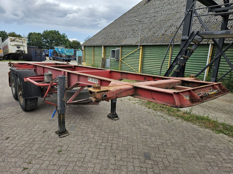 Netam-Fruehauf STEELSPRING - DRUMBRAKES - Container transporter/ Swap body semi-trailer: picture 4 Netam-Fruehauf STEELSPRING - DRUMBRAKES - Container transporter/ Swap body semi-trailer: picture 4