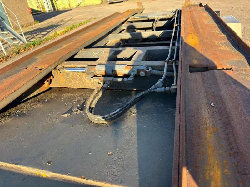 Dropside/ Flatbed semi-trailer Robuste Kaiser R2102P2C: picture 13 Dropside/ Flatbed semi-trailer Robuste Kaiser R2102P2C: picture 13