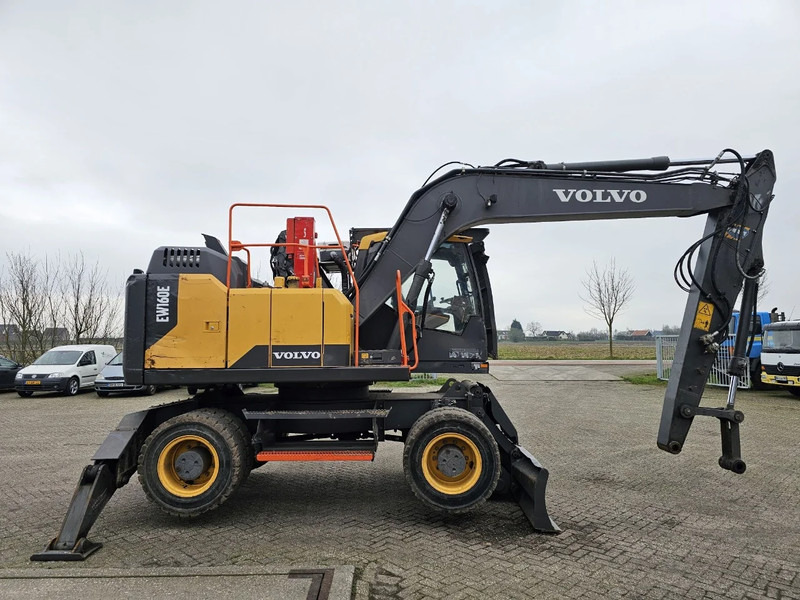 Wheel excavator Volvo EW160E: picture 8