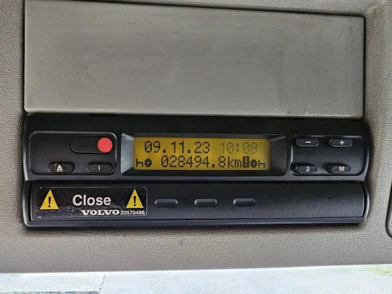 Dropside/ Flatbed truck Volvo FM 12.480: picture 14