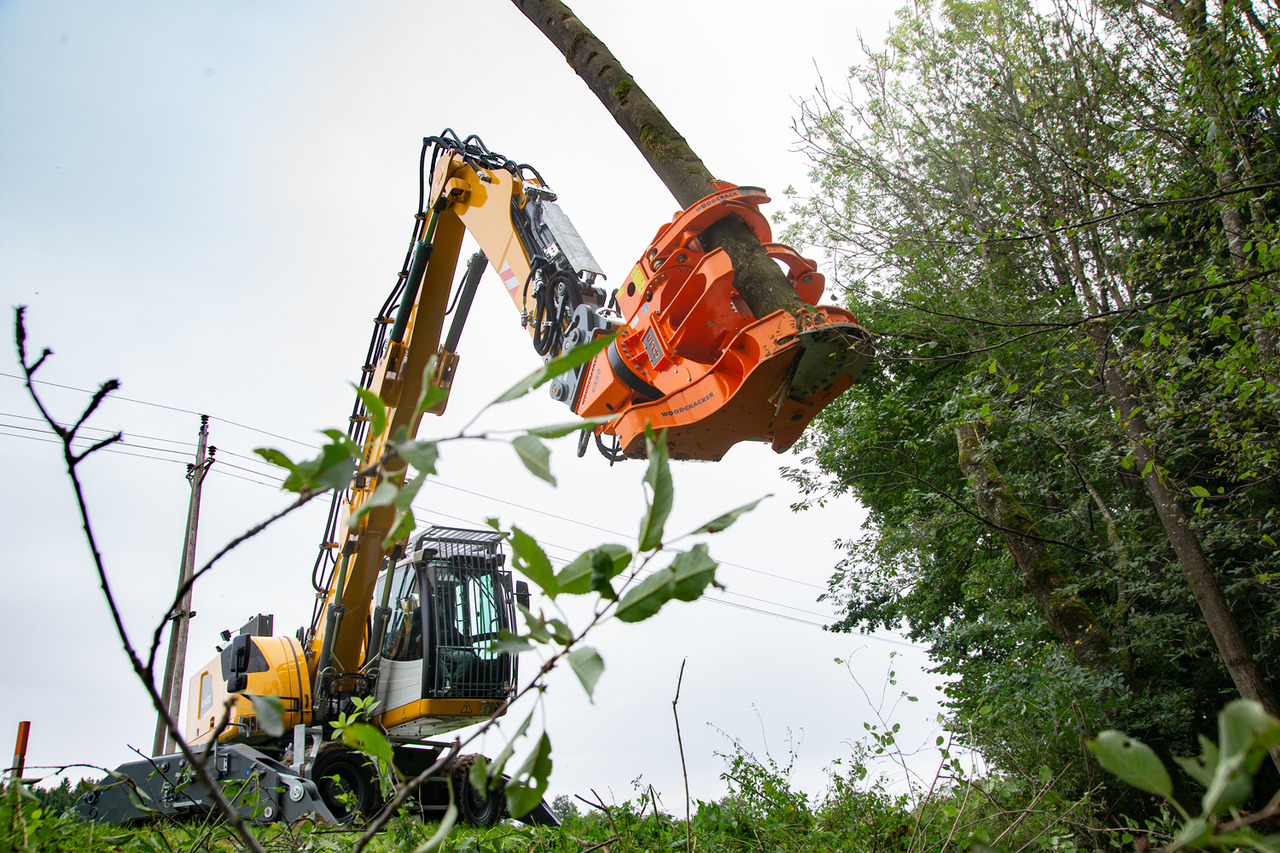 WESTTECH Woodcracker CL 350 - Attachment for Crawler excavator: picture 5 WESTTECH Woodcracker CL 350 - Attachment for Crawler excavator: picture 5