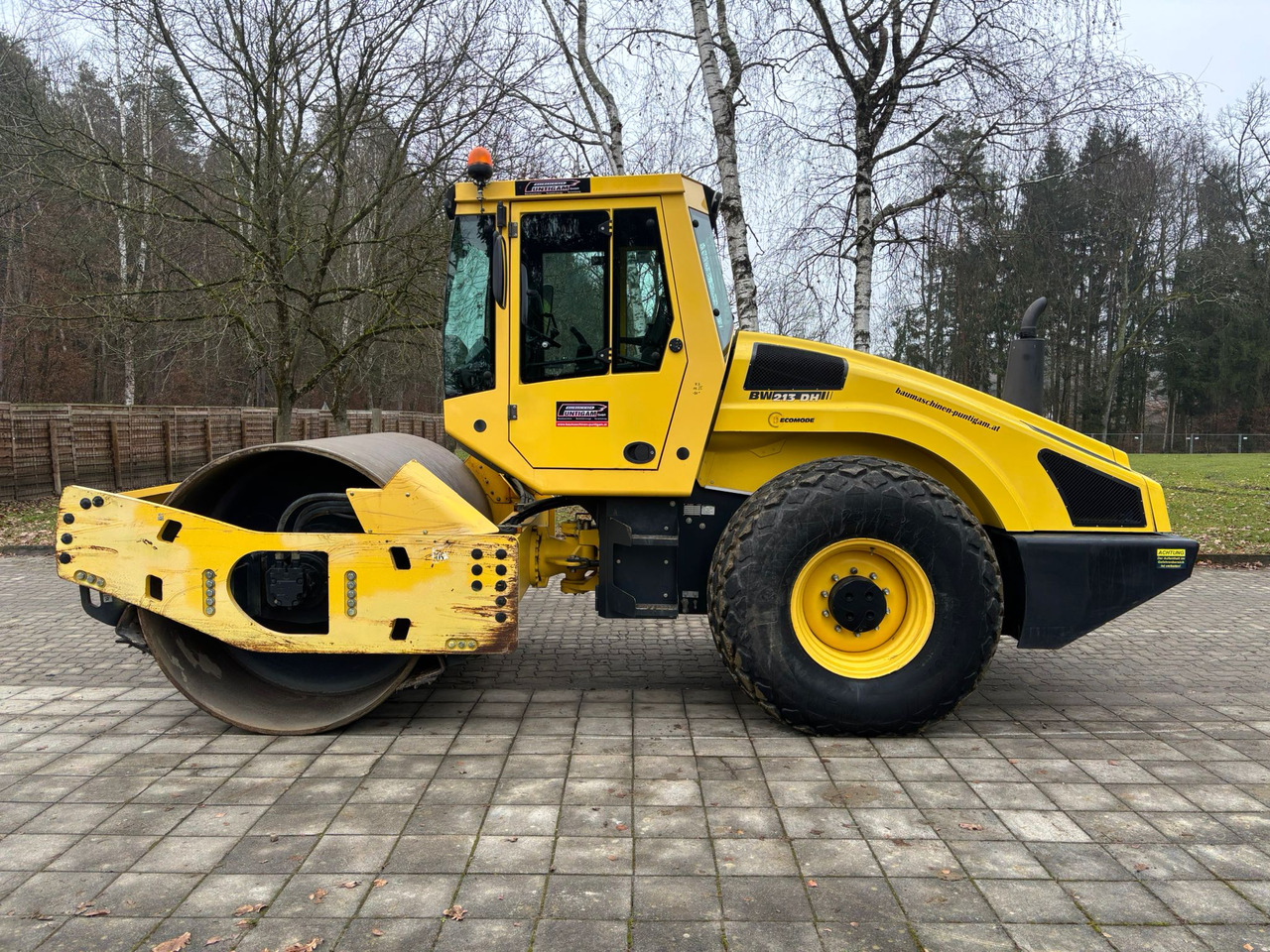 BOMAG BW 213 DH-4 - Roller: picture 1 BOMAG BW 213 DH-4 - Roller: picture 1