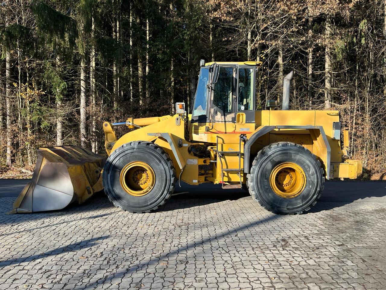 Wheel loader CATERPILLAR 950 F-2: picture 1