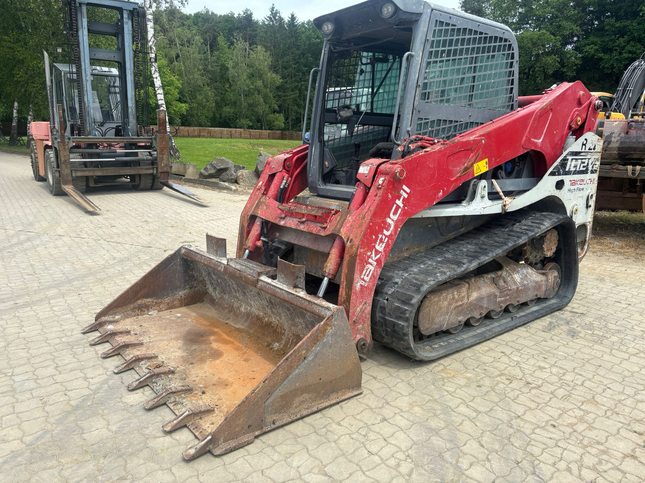 Takeuchi TL 12 V-2 - Engine defektive - Skid steer loader: picture 3 Takeuchi TL 12 V-2 - Engine defektive - Skid steer loader: picture 3