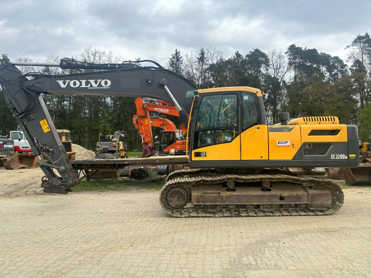 Volvo EC 220 DN - Crawler excavator: picture 1 Volvo EC 220 DN - Crawler excavator: picture 1