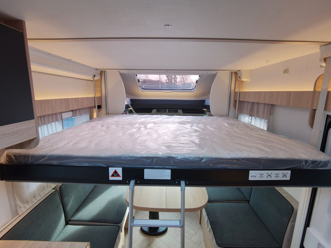 Semi-integrated motorhome Chausson 640 TITANIUM / MODELL 2026 / 165PS /XXL-HUBBETT: picture 18