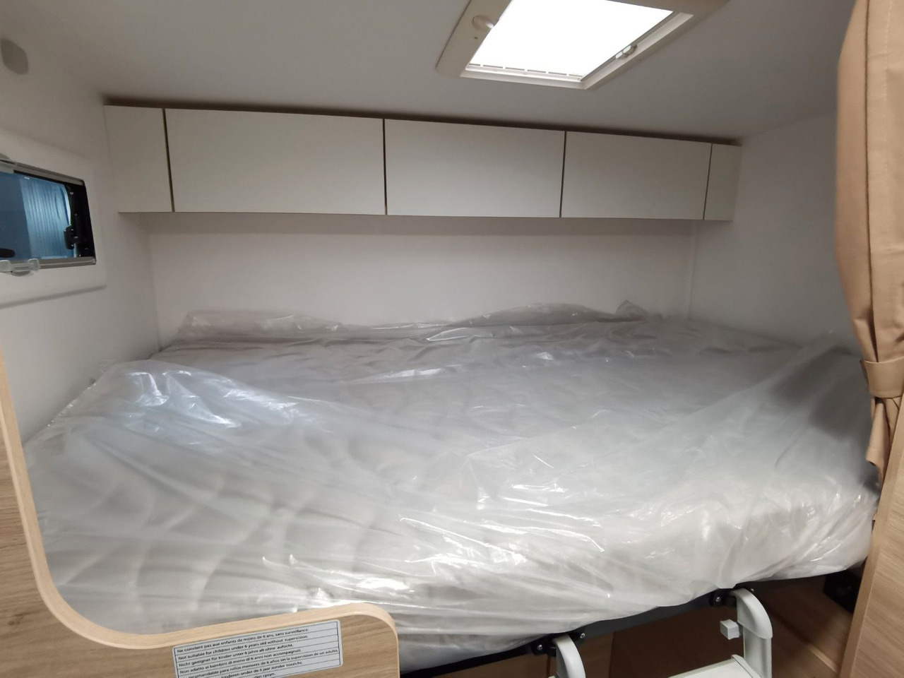 Alcove motorhome Chausson C 514 / 140PS / ARCTIC & ZUBEHÖR - PAKET / 5.99M: picture 19 Alcove motorhome Chausson C 514 / 140PS / ARCTIC & ZUBEHÖR - PAKET / 5.99M: picture 19