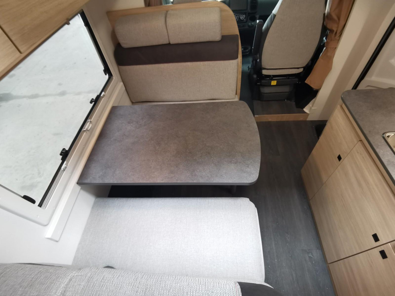 Alcove motorhome Chausson C 727 FIRST LINE /140PS / EINZELBETTEN & ALKOVEN: picture 14