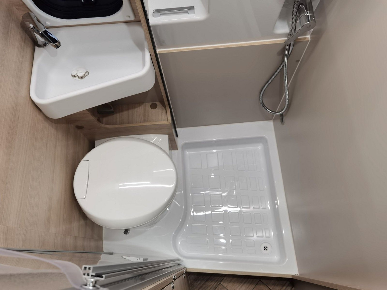 Camper van Chausson V697 SPORT LINE / 140PS-8G / EINZELBETTEN - GARA: picture 19 Camper van Chausson V697 SPORT LINE / 140PS-8G / EINZELBETTEN - GARA: picture 19