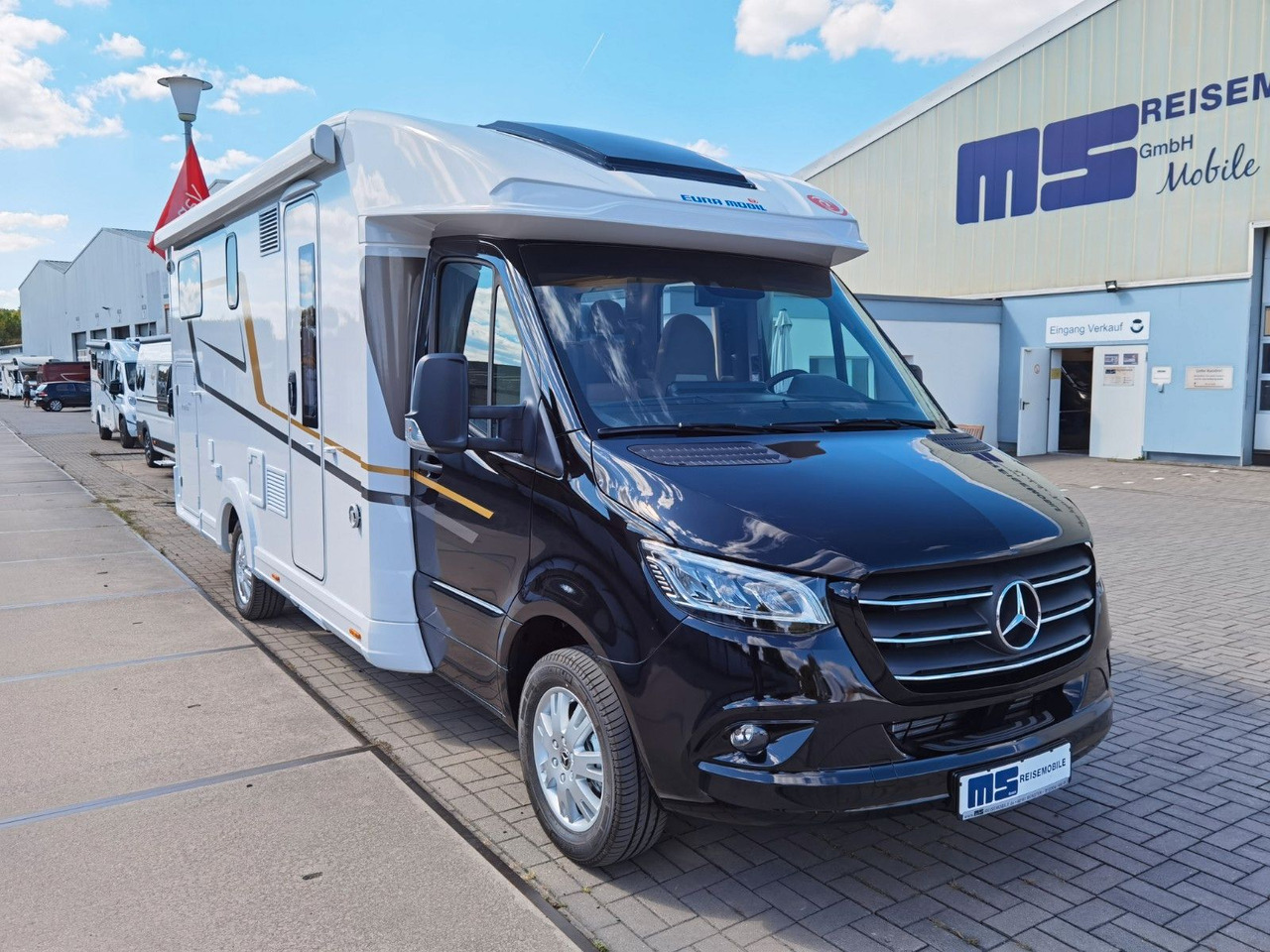 Semi-integrated motorhome Eura Mobil PROFILA T 726 EB - MODELL 2025 -MONDIAL PLUS & S: picture 9