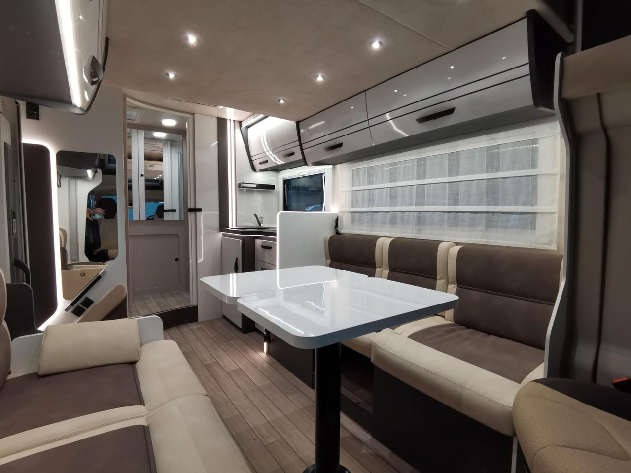 Semi-integrated motorhome Forster T 699 LF / 140PS / XXL - HUBBETT & RAUMBAD: picture 16 Semi-integrated motorhome Forster T 699 LF / 140PS / XXL - HUBBETT & RAUMBAD: picture 16