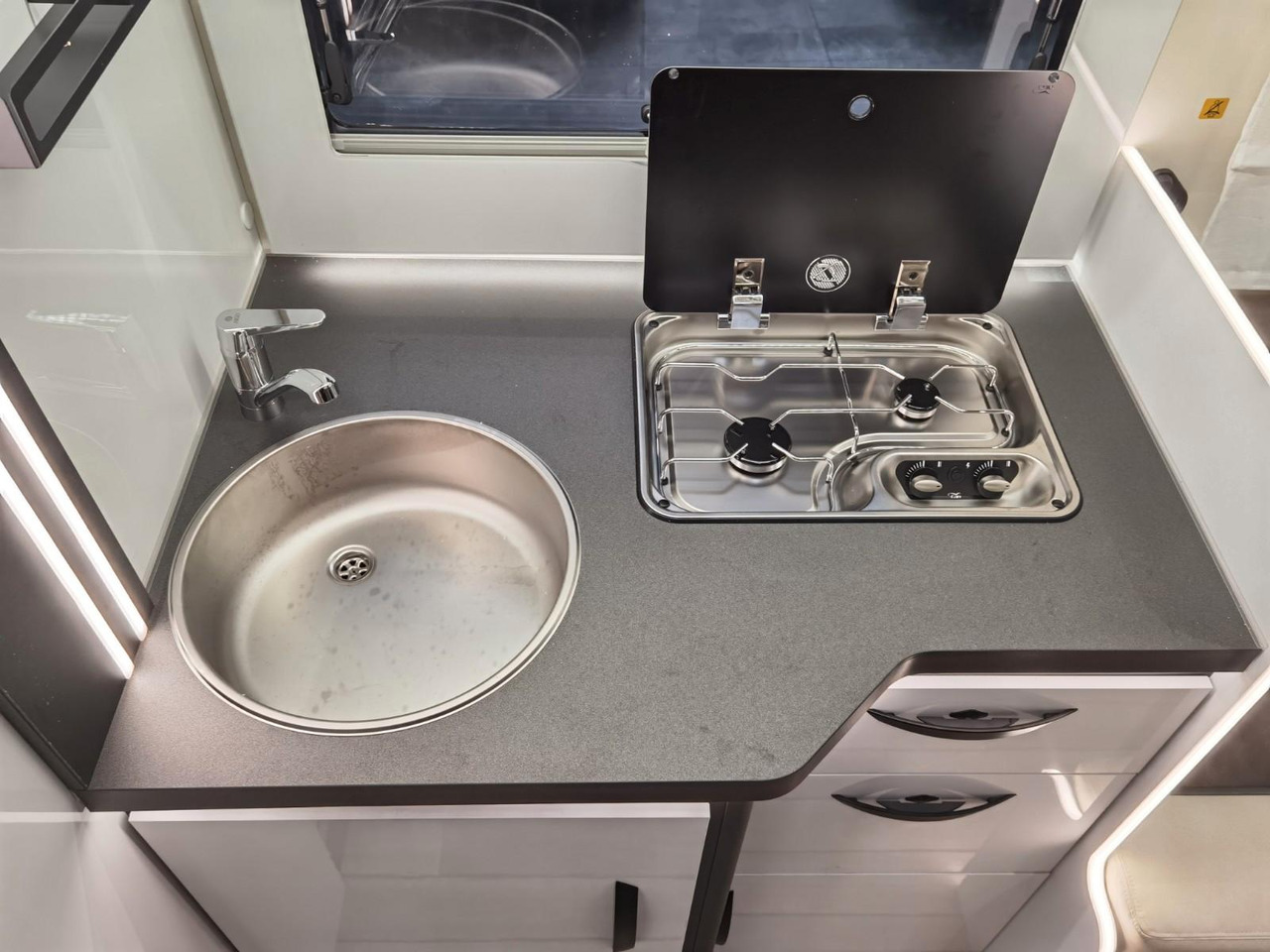 Semi-integrated motorhome Forster T 699 LF / 140PS / XXL - HUBBETT & RAUMBAD: picture 23 Semi-integrated motorhome Forster T 699 LF / 140PS / XXL - HUBBETT & RAUMBAD: picture 23