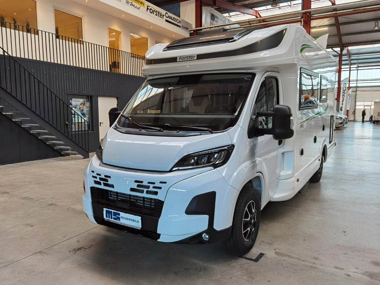 Semi-integrated motorhome Forster T 699 LF / 140PS / XXL - HUBBETT & RAUMBAD: picture 7 Semi-integrated motorhome Forster T 699 LF / 140PS / XXL - HUBBETT & RAUMBAD: picture 7