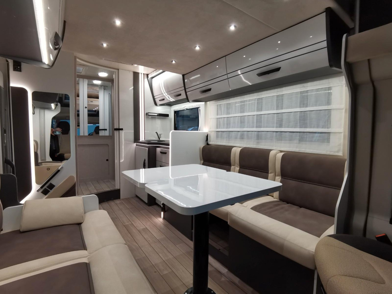 Semi-integrated motorhome Forster T 699 LF / 140PS / XXL - HUBBETT & RAUMBAD: picture 18 Semi-integrated motorhome Forster T 699 LF / 140PS / XXL - HUBBETT & RAUMBAD: picture 18