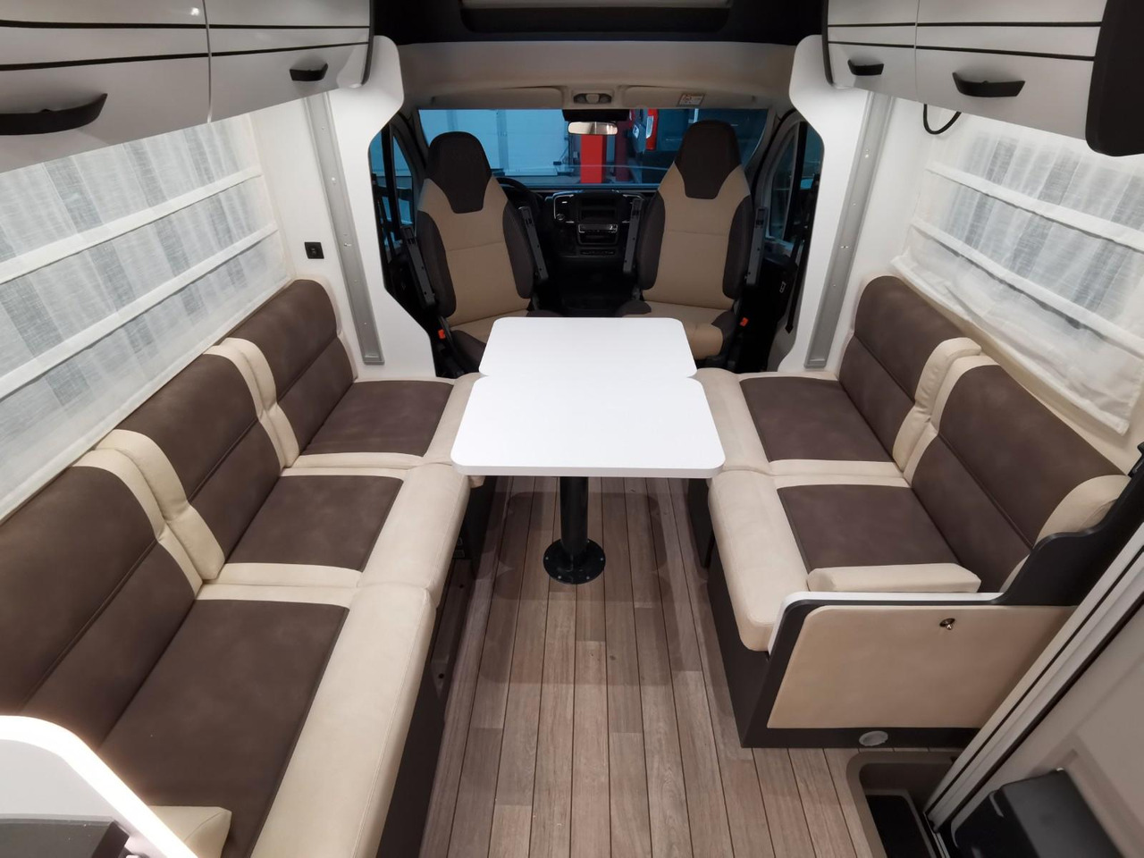 Semi-integrated motorhome Forster T 699 LF / 140PS / XXL - HUBBETT & RAUMBAD: picture 19 Semi-integrated motorhome Forster T 699 LF / 140PS / XXL - HUBBETT & RAUMBAD: picture 19