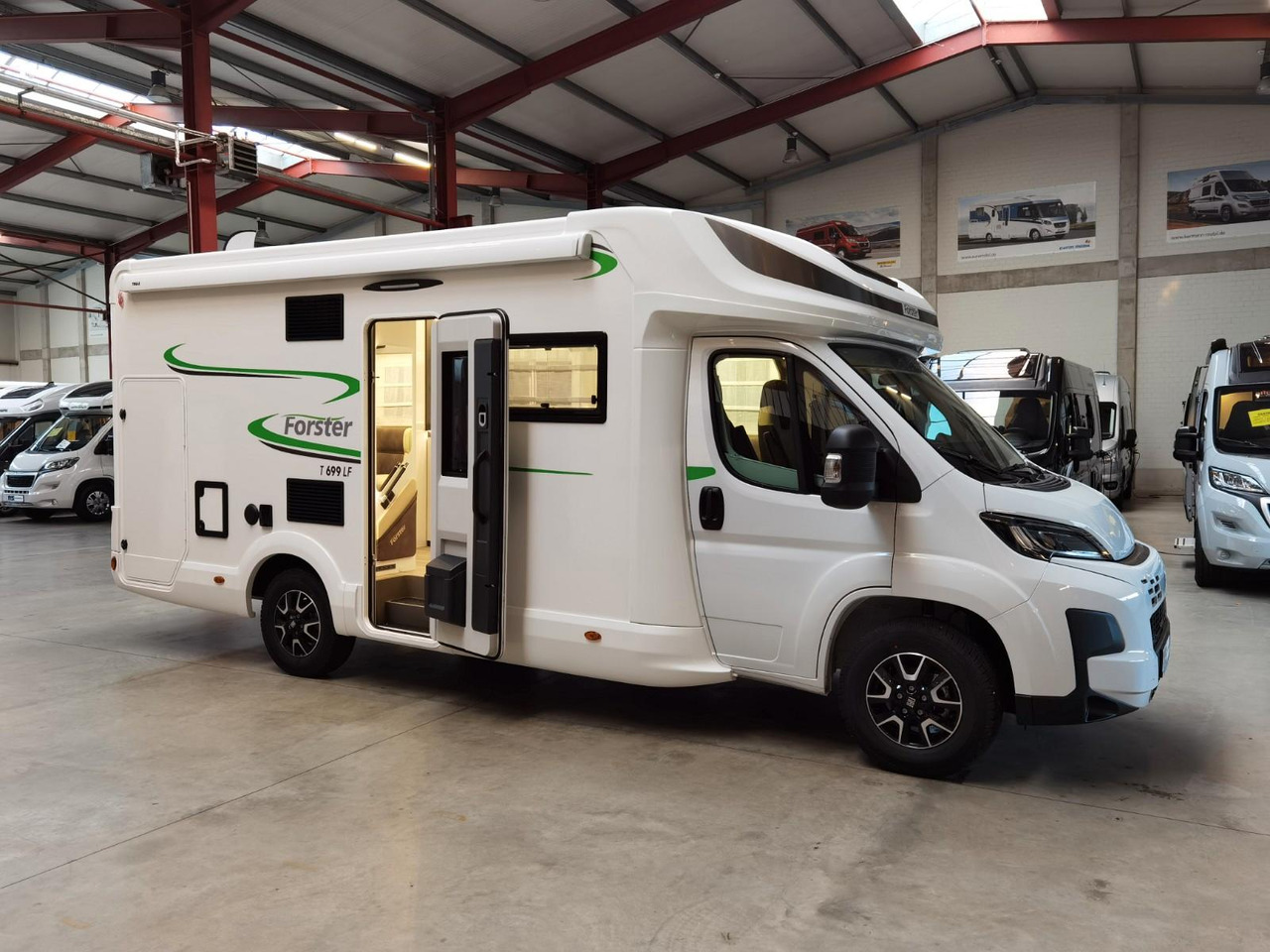 Semi-integrated motorhome Forster T 699 LF / 140PS / XXL - HUBBETT & RAUMBAD: picture 10 Semi-integrated motorhome Forster T 699 LF / 140PS / XXL - HUBBETT & RAUMBAD: picture 10