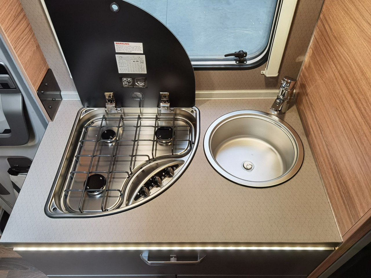 Alcove motorhome Weinsberg CARAHOME 650 DG / 140 PS /  TOP - AUSSTATTUNG: picture 18