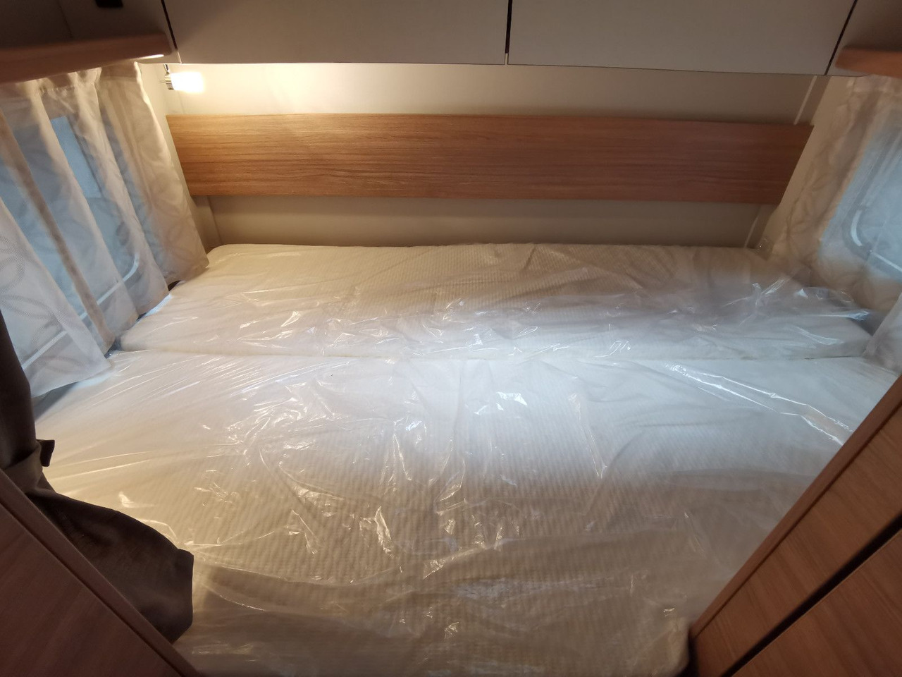 Alcove motorhome Weinsberg CARAHOME 650 DG / 140 PS /  TOP - AUSSTATTUNG: picture 20