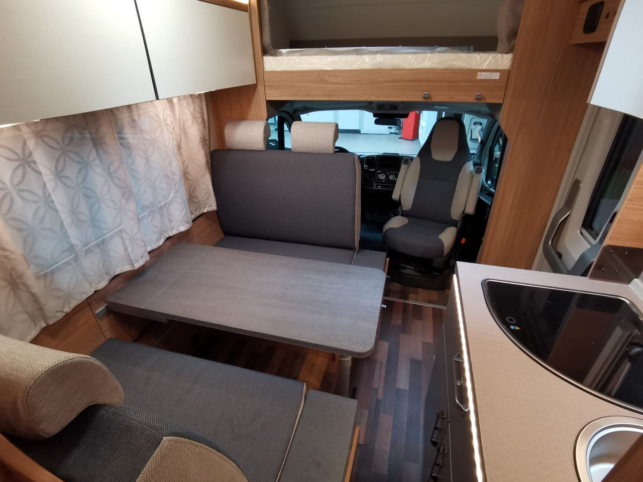 Alcove motorhome Weinsberg CARAHOME 650 DG / 140 PS /  TOP - AUSSTATTUNG: picture 15