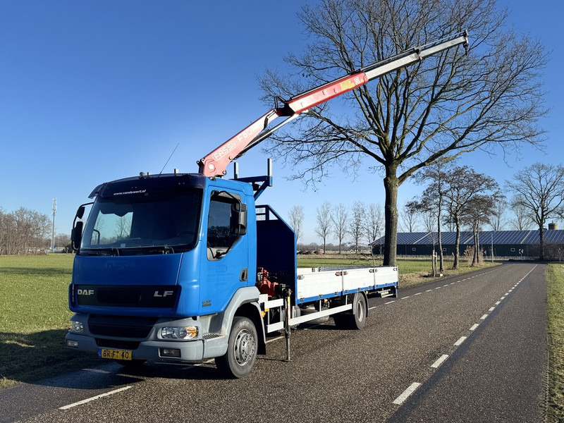 DAF 45.170 4x2 bakwagen FASSI F80A.22 kraan 2005 - Dropside/ Flatbed truck, Crane truck: picture 1 DAF 45.170 4x2 bakwagen FASSI F80A.22 kraan 2005 - Dropside/ Flatbed truck, Crane truck: picture 1