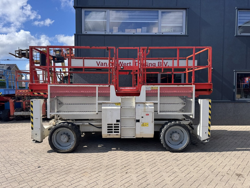 Genie GS 3390 RT Schaarhoogwerker / Scissor Lift / Arbeitsbuhne 12mtr werkhoogte 4x4 Deutz DIESEL 2013 - Scissor lift: picture 1 Genie GS 3390 RT Schaarhoogwerker / Scissor Lift / Arbeitsbuhne 12mtr werkhoogte 4x4 Deutz DIESEL 2013 - Scissor lift: picture 1