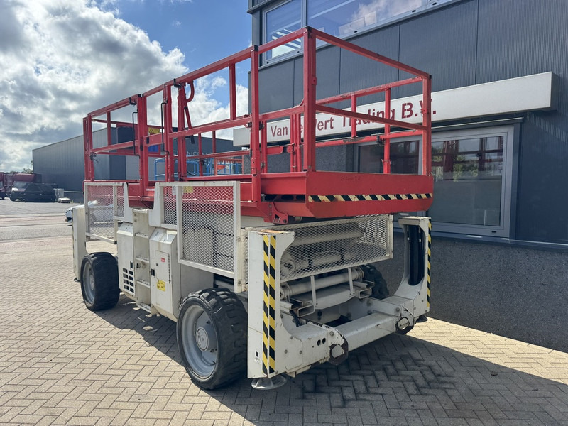 Genie GS 3390 RT Schaarhoogwerker / Scissor Lift / Arbeitsbuhne 12mtr werkhoogte 4x4 Deutz DIESEL 2013 - Scissor lift: picture 5 Genie GS 3390 RT Schaarhoogwerker / Scissor Lift / Arbeitsbuhne 12mtr werkhoogte 4x4 Deutz DIESEL 2013 - Scissor lift: picture 5