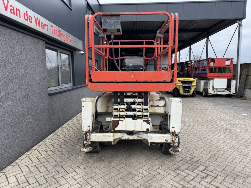 Haulotte Compact 12DX Hoogwerker / Arbeitsbuhne 12mtr werkhoogte 4x4 Deutz Diesel 2012 - Scissor lift: picture 4 Haulotte Compact 12DX Hoogwerker / Arbeitsbuhne 12mtr werkhoogte 4x4 Deutz Diesel 2012 - Scissor lift: picture 4