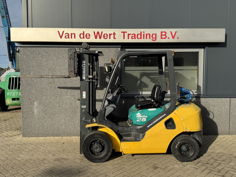 Komatsu FG25HT-16R Triplo 470 Freelift / Sideshift / Vorkversteller LPG 2008 - LPG forklift: picture 5 Komatsu FG25HT-16R Triplo 470 Freelift / Sideshift / Vorkversteller LPG 2008 - LPG forklift: picture 5