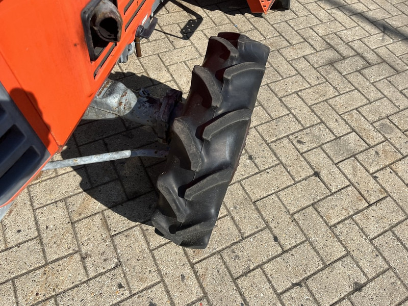 Kubota ZL1 195 D - Compact tractor: picture 2 Kubota ZL1 195 D - Compact tractor: picture 2