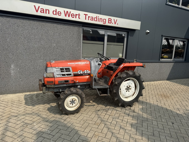Kubota mini tractor KUBOTA GL 23D 4x4 powershift hefinrichting DIESEL - Compact tractor: picture 3 Kubota mini tractor KUBOTA GL 23D 4x4 powershift hefinrichting DIESEL - Compact tractor: picture 3
