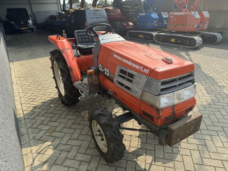 Kubota mini tractor KUBOTA GL 23D 4x4 powershift hefinrichting DIESEL - Compact tractor: picture 4 Kubota mini tractor KUBOTA GL 23D 4x4 powershift hefinrichting DIESEL - Compact tractor: picture 4