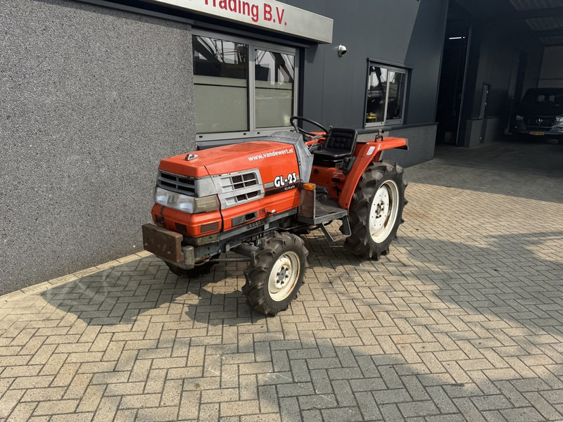 Kubota mini tractor KUBOTA GL 23D 4x4 powershift hefinrichting DIESEL - Compact tractor: picture 2 Kubota mini tractor KUBOTA GL 23D 4x4 powershift hefinrichting DIESEL - Compact tractor: picture 2