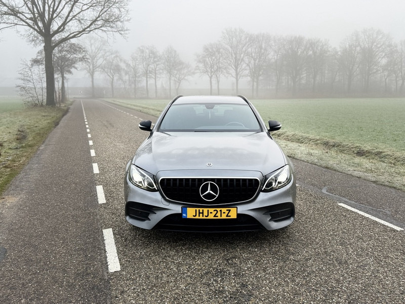 Mercedes-Benz E-Klasse Estate 300 de AMG Line 2020 Led / ACC / Leder - Car: picture 3 Mercedes-Benz E-Klasse Estate 300 de AMG Line 2020 Led / ACC / Leder - Car: picture 3