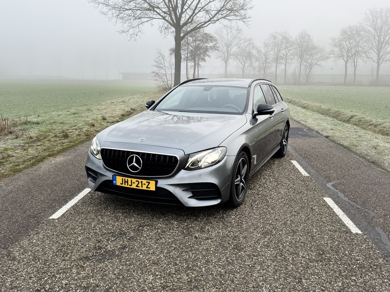 Mercedes-Benz E-Klasse Estate 300 de AMG Line 2020 Led / ACC / Leder - Car: picture 2 Mercedes-Benz E-Klasse Estate 300 de AMG Line 2020 Led / ACC / Leder - Car: picture 2