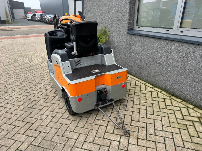 Tow tractor Still LTX70 Elektrische Trekker / Startkar / Voertuigtrekker 2017 Elektrisch ACCU 2019 Keuring 3/2024: picture 6 Tow tractor Still LTX70 Elektrische Trekker / Startkar / Voertuigtrekker 2017 Elektrisch ACCU 2019 Keuring 3/2024: picture 6